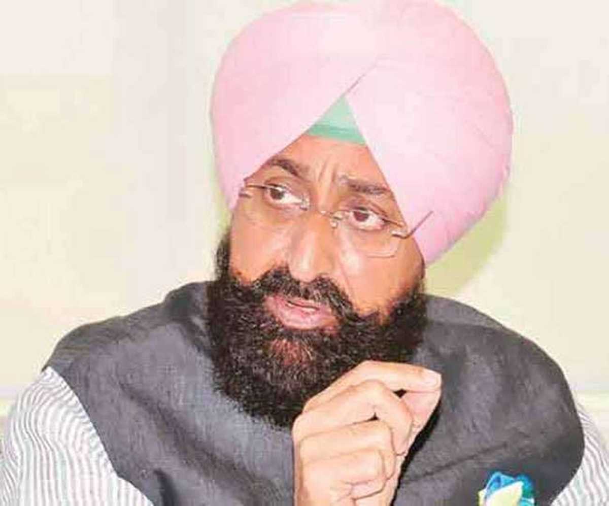 आंतरिक लोकतंत्र के लिए राजनीतिक दल कांग्रेस का अनुसरण करें : बाजवा